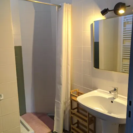 Isac - Maison Du Canal - Sur La Rive De Pont Miny فندق مبيت وإفطار