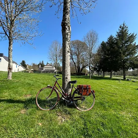 فندق مبيت وإفطار Isac - Maison Du Canal - Sur La Rive De Pont Miny Fegreac